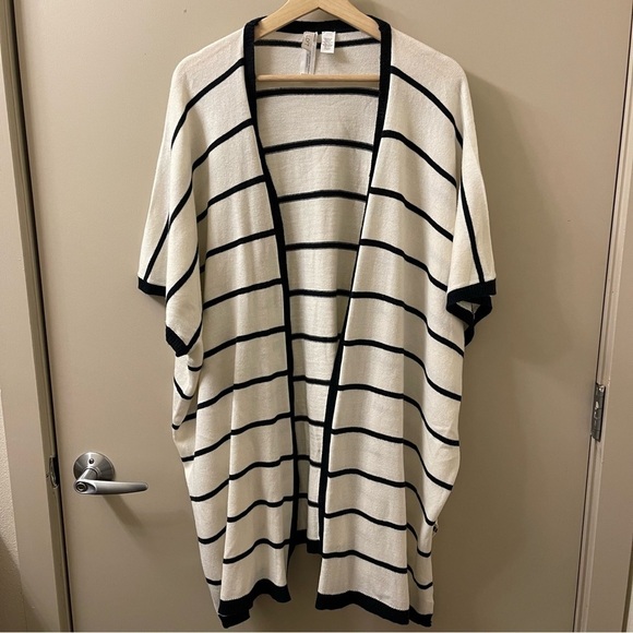 LOFT Sweaters - LOFT Short sleeve oversized striped Wrap Kimono Cardigan cream and navy blue